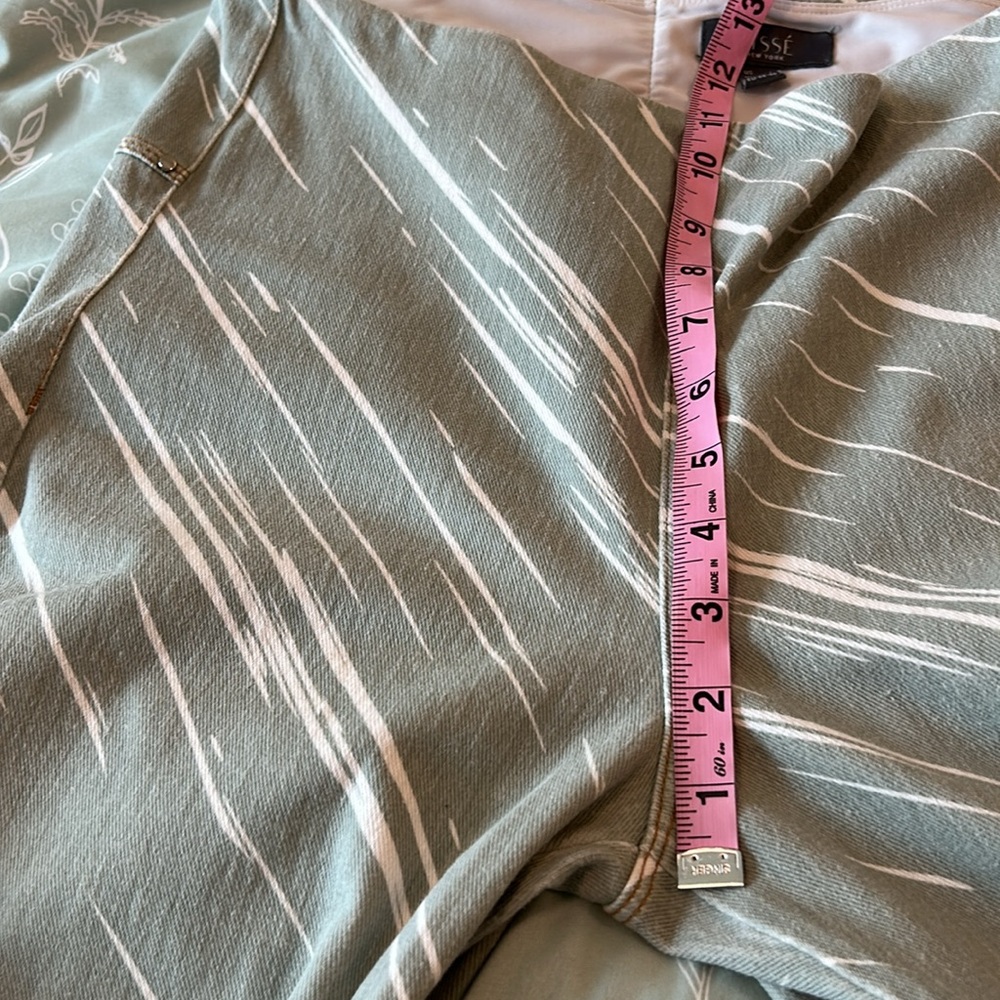 LYSSE Sage Green Patterned Ankle Pants - Picture 9 of 10